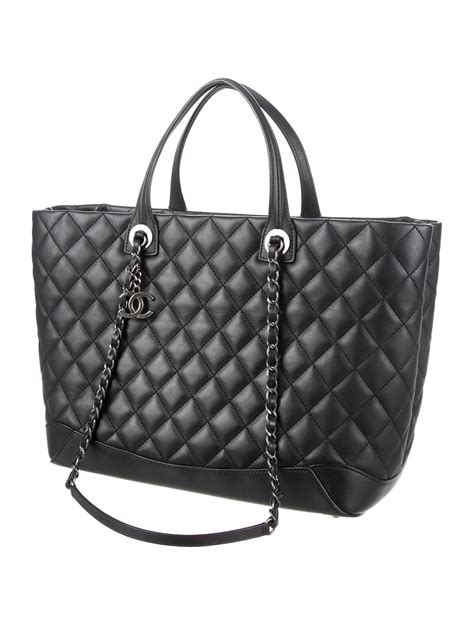 chanel 2017 quilted bag large easy shopping tote brand new|More.